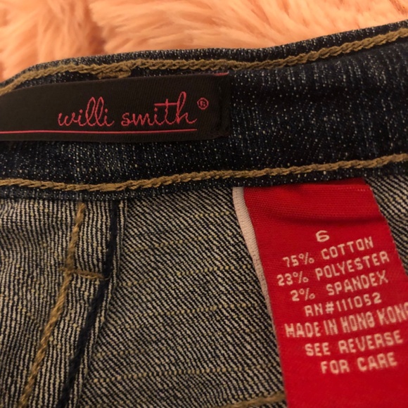 Womens Willie Smith bootcut jeans with peacock embroidered on them - Picture 3 of 7